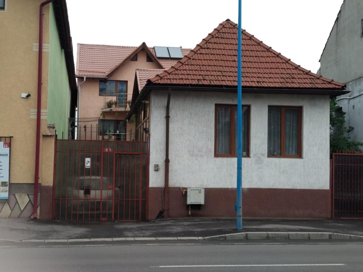 Casa Charlot Appartement Braşov Buitenkant foto